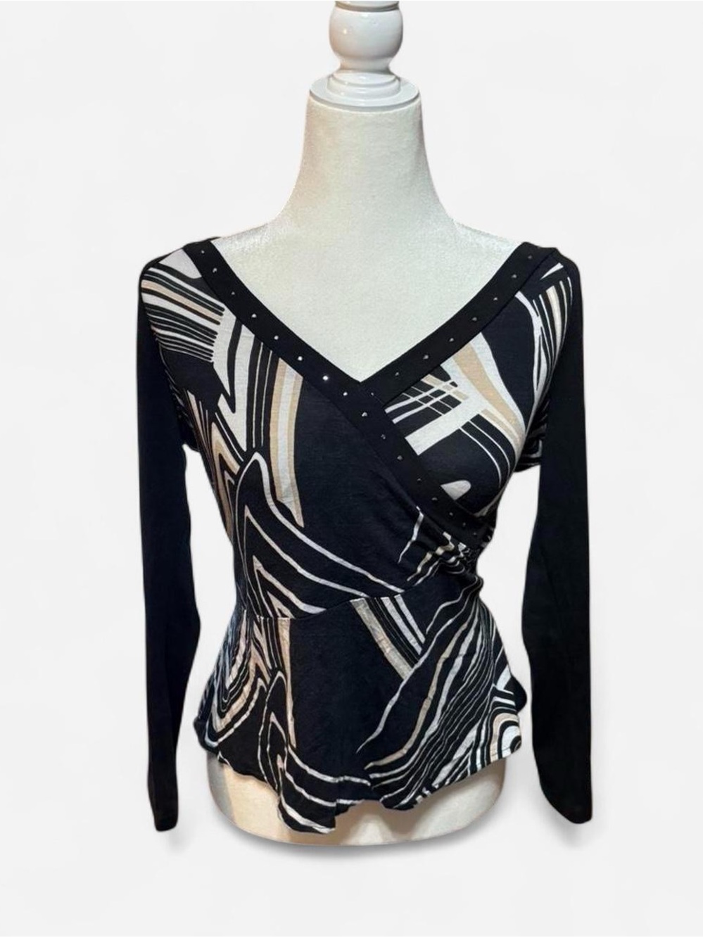 Women's Black & Cream V-Neck Wrap-Style Long Sleeve Top